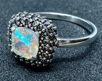 Silver Ring in an Iridescent Gemstone Design for Woman, Spoil Yourself