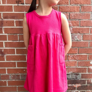 Vintage Girls Pink Sleeveless Shift Dress with Pockets