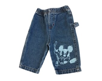 Jean en denim pour bébé Disney vintage - Taille élastique à enfiler - Sérigraphie Mickey sur la jambe