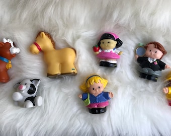 Fisher Price Little People Figurines 90&#39;s and Y2K era - Vintage Kids Toys