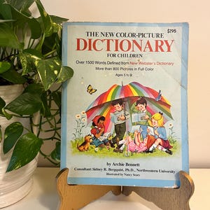1977 Das neue Farben-Wörterbuch für Kinder von Archie Bennett Softcover - Vintage Kinderbücher - Vintage Kinderwörterbuch
