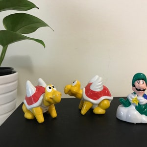 Zabawki Happy Meal Nintendo McDonald&#39;s z 1989 r., Koopa Paratroopas i Luigi Cloud Toy, Super Mario Brothers – do wyboru, 3 dostępne