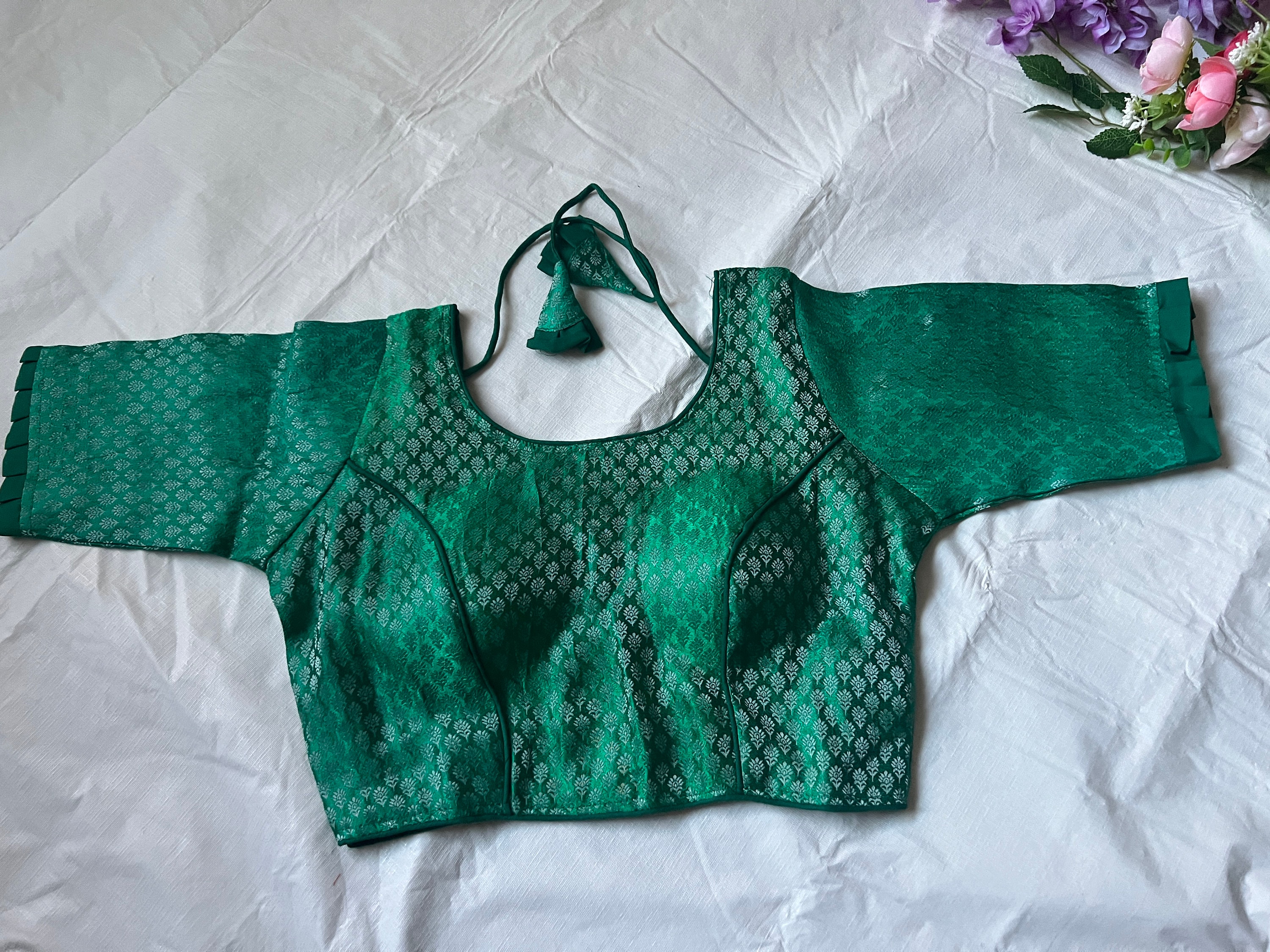 Green Banarasi Silk Saree Blouse: Padded Back Hook, Size 36-38