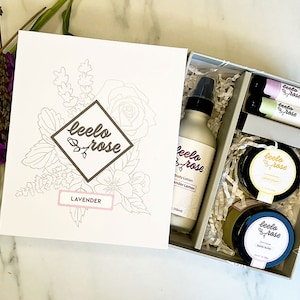 Coffret cadeau lavande entièrement naturelle avec lotion, baume à lèvres, beurre pour cuticules, baume | Cadeau pour maman | Cadeau pour femme | Ingrédients biologiques