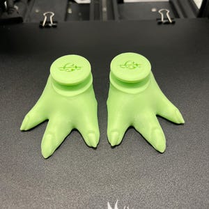 3D-printade fötter till 28 cm stora Mattel Grogu (aka: Barnet) eller Baby Yoda plyschdockor. bild 2
