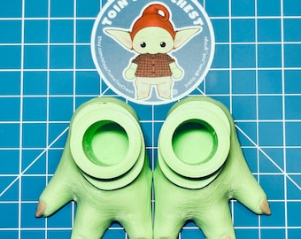 3D Printed Feet for 11" Grogu/Baby Yoda Doll: Shoe-Friendly Design