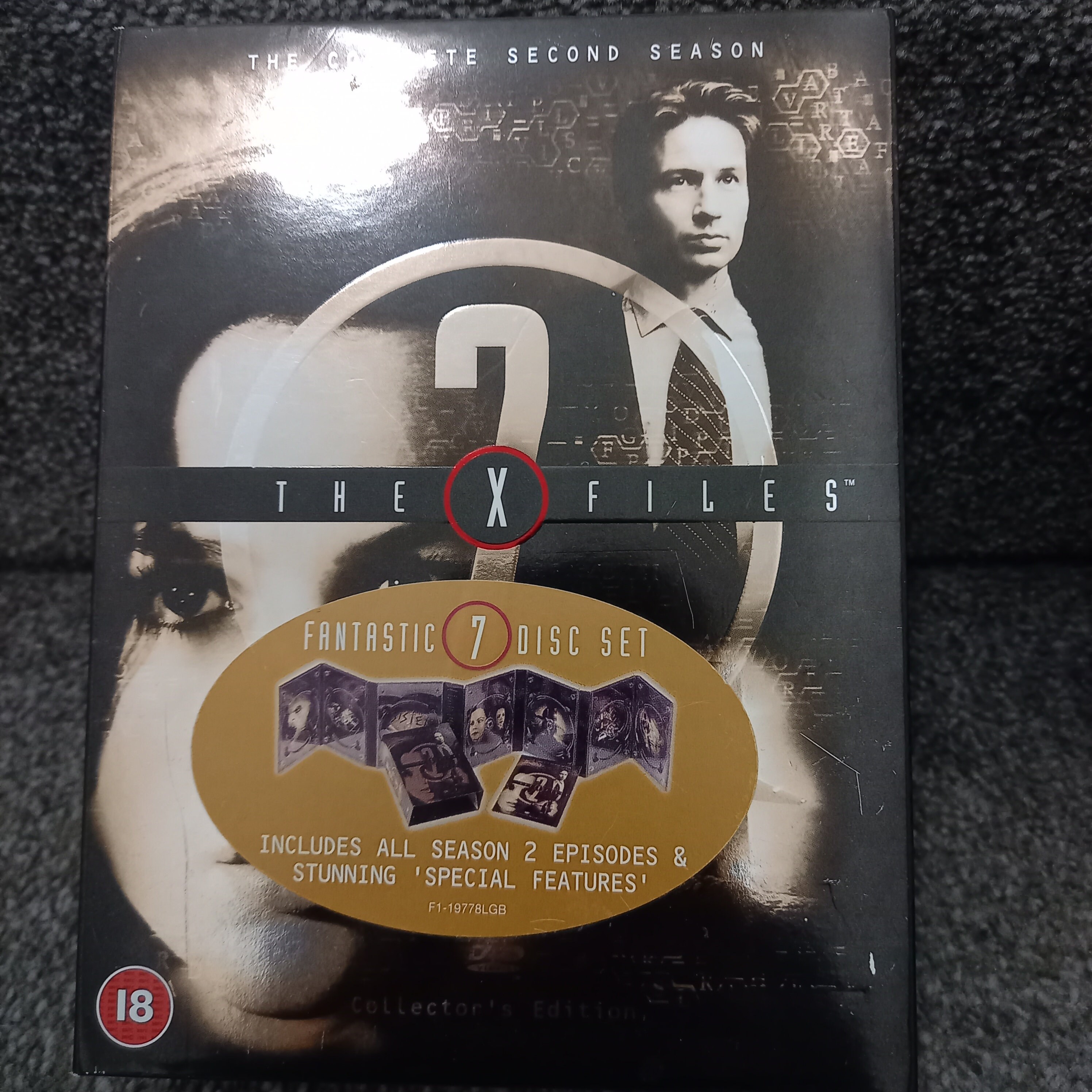 The X-Files コレクターズエディション DVD　シーズン2〜9 Amazon.com: The X-Files: Season 2 : Movies & TV