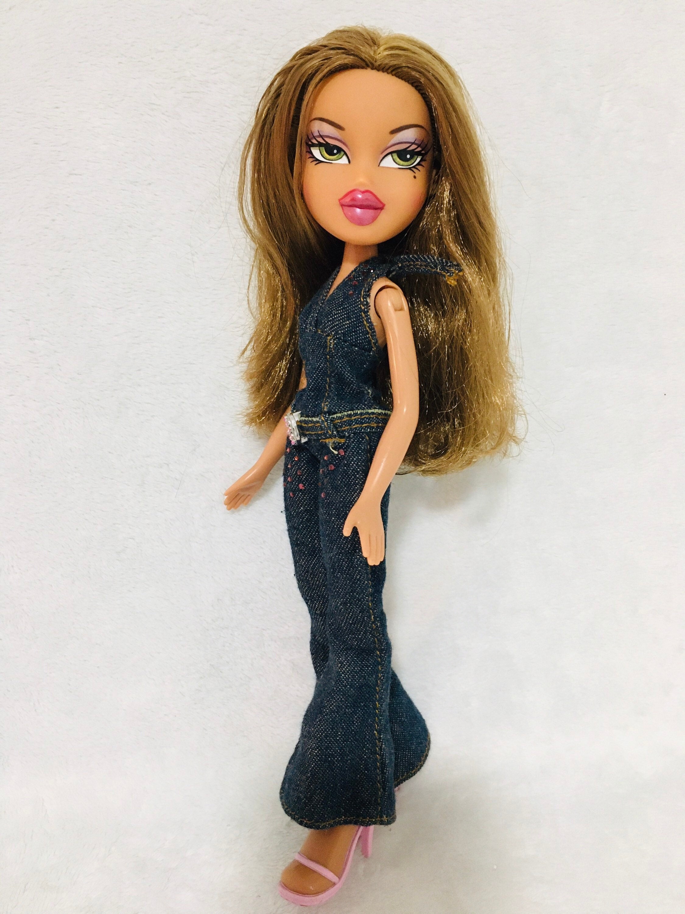 faux earth girl yasmin x . . . #bratz #bratzdoll #bratzdolls #bratzre