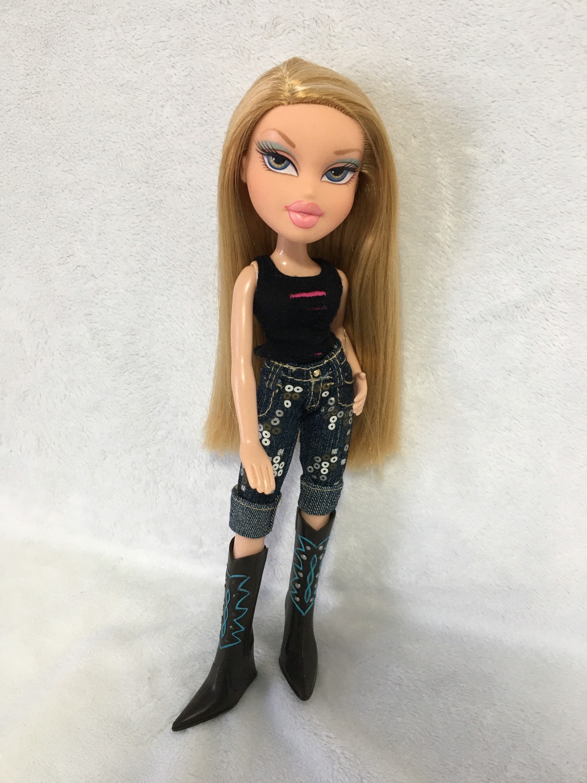 Bratz I-candy Cloe Doll/ Bratz Doll Cloe by MGAE 2001 / Original