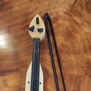 Lyra of Pontos ~ Kapan Pontiaki Lyra ~ Kemenche ~ Handmade Traditional Greek Lyra of Pontos ~ Handmade Lyra&#39;s bow