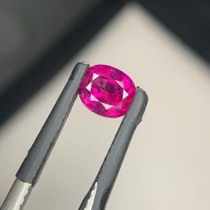 Natural Kashmir Ruby Gemstone 0.98 ct | Cushion Cut Pinkish Red Loose Stone for Jewelry