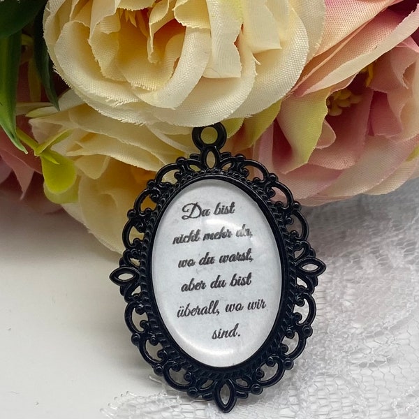 Medallion commemorative pendant for the bridal bouquet oval in black