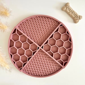 Dog's Life Lickalot OOXX Enrichment Mat Green