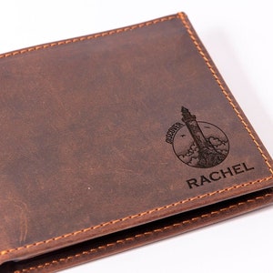 Cartera de cuero con diseño de faro, regalo de cartera para papá, cartera con nombre personalizado, cartera Explorer, regalo del día del padre, cartera para esposo, cartera grabada