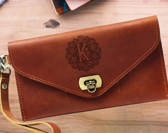Personalized Wallet for Woman, Engraved Mom Wallet, Mothers Day Wallet, Birthday Gift for wife, Mothers Day Gift, Horse Leather Wallet
