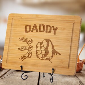 Personalized Daddy and Kids Fist Bump Cutting Board, Custom Gift For Fathers Day, Daddy Birthday Gift, Daddy Gift From Kids, Gift For Father