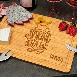 Personalized Baking Queen Cutting Board, Bamboo Charcuterie Board, Housewarming Gift Idea, Engraved Engagement Present, Bridal Shower
