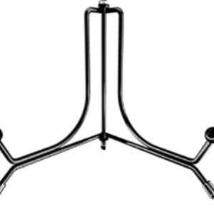 Puede incluir: Un soporte de exhibici&oacute;n de metal negro con una base de tres patas y un soporte vertical. El soporte tiene un dise&ntilde;o curvo y es adecuado para sostener platos u otros objetos decorativos. El soporte est&aacute; dise&ntilde;ado para sostener objetos en posici&oacute;n vertical.