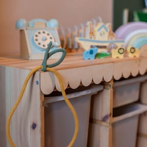 Trofast Rüschen Dekoration, Kinderzimmer Deko, Spielzimmer, Trim wooden decoration, scalloped shelf, wooden wave border, Toddler&#39;s room