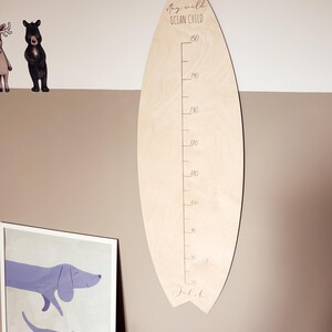 Höhenmessung hölzern Surfbrett, Surfboard, mit Namen personalisiert, Kidsroom, Kinderzimmer, Growth chart with name, Stay wild ocean child image 4