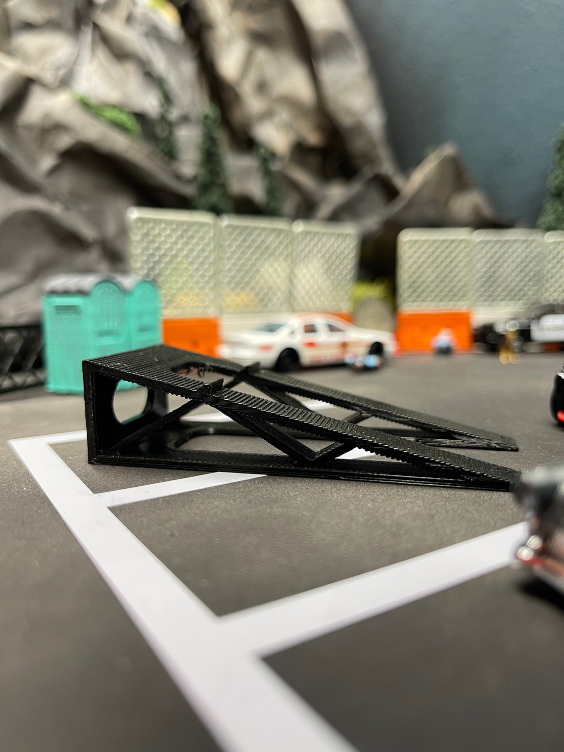 Ramp Display/diorama for Hotwheels or Matchbox 1/64 | Etsy