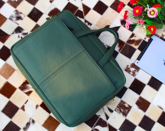 Smaragdgrön laptopväska i läder, 14 tum, justerbar rem