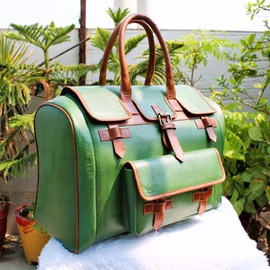 Green Leather Weekend Bag, Stylish Travel Bag bild 3