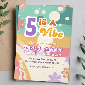 5 é um modelo de convite de 5º aniversário do Vibe Girls, convite bacana, convite digital com tema retrô, cartão de convite para impressão com tema hippie