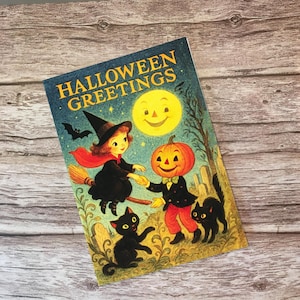 Carte d'Halloween vintage avec sorcière, citrouille, chats noirs et lune souriante Scène de cimetière fantaisiste, voeux de saison fantasmagorique