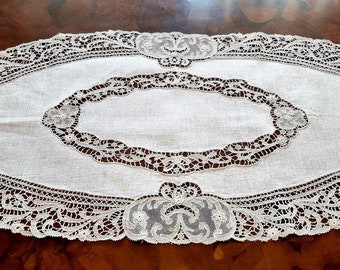 Linen centerpiece with Burano lace embroidery