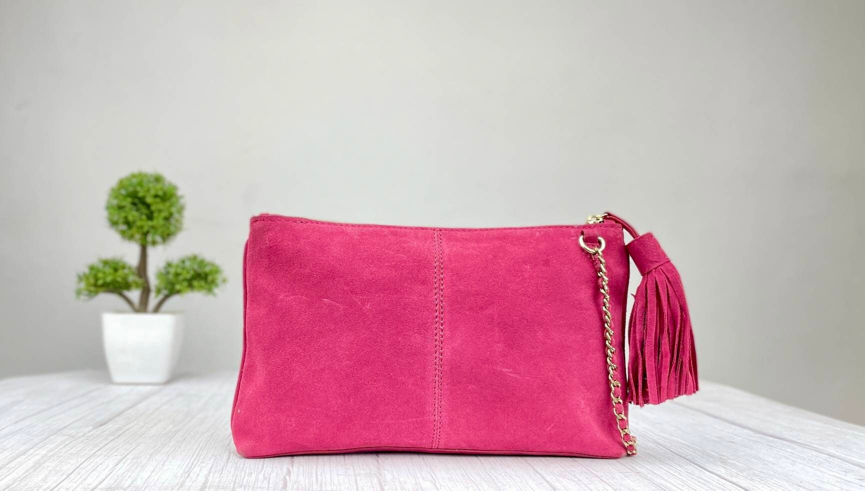 Rose Pink Suede Clutch With A Gold Chain – Sargasso and Grey