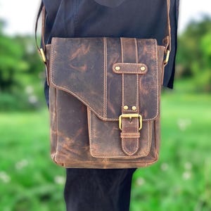 Bolso bandolera de cuero hecho a mano: bandolera de piel de búfalo, bandolera de cuero para hombre y mujer, bolso de cadera de cuero, regalo de Navidad.