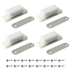 Puede incluir: Cuatro juegos de cierres magn&eacute;ticos para armarios blancos con placas de golpeo met&aacute;licas y tornillos. Cada juego incluye un cierre magn&eacute;tico, una placa de golpeo y cuatro tornillos.