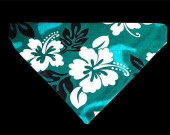 Hawaiian print Dog/Puppy over the collar Bandanas/Handkerchiefs.