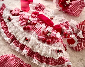 Vestido de bebé de cuadros vichy color cereza hecho a mano: Conjunto de encaje vintage