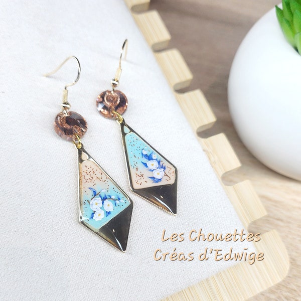 Boucles d'oreilles résine et tendres fleurs