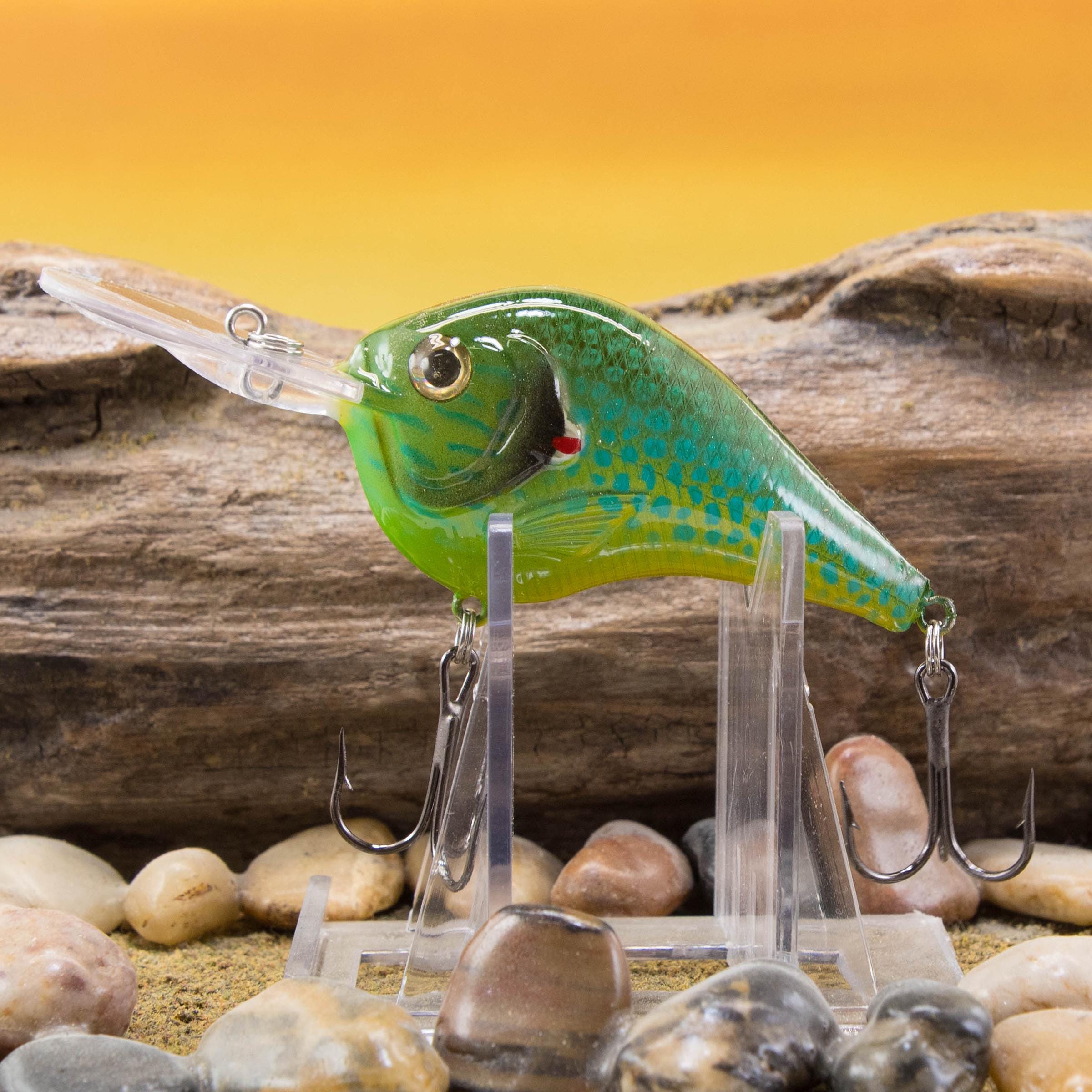 Green Sunfish. Premium Painted Diving Crankbait Fishing Lure.