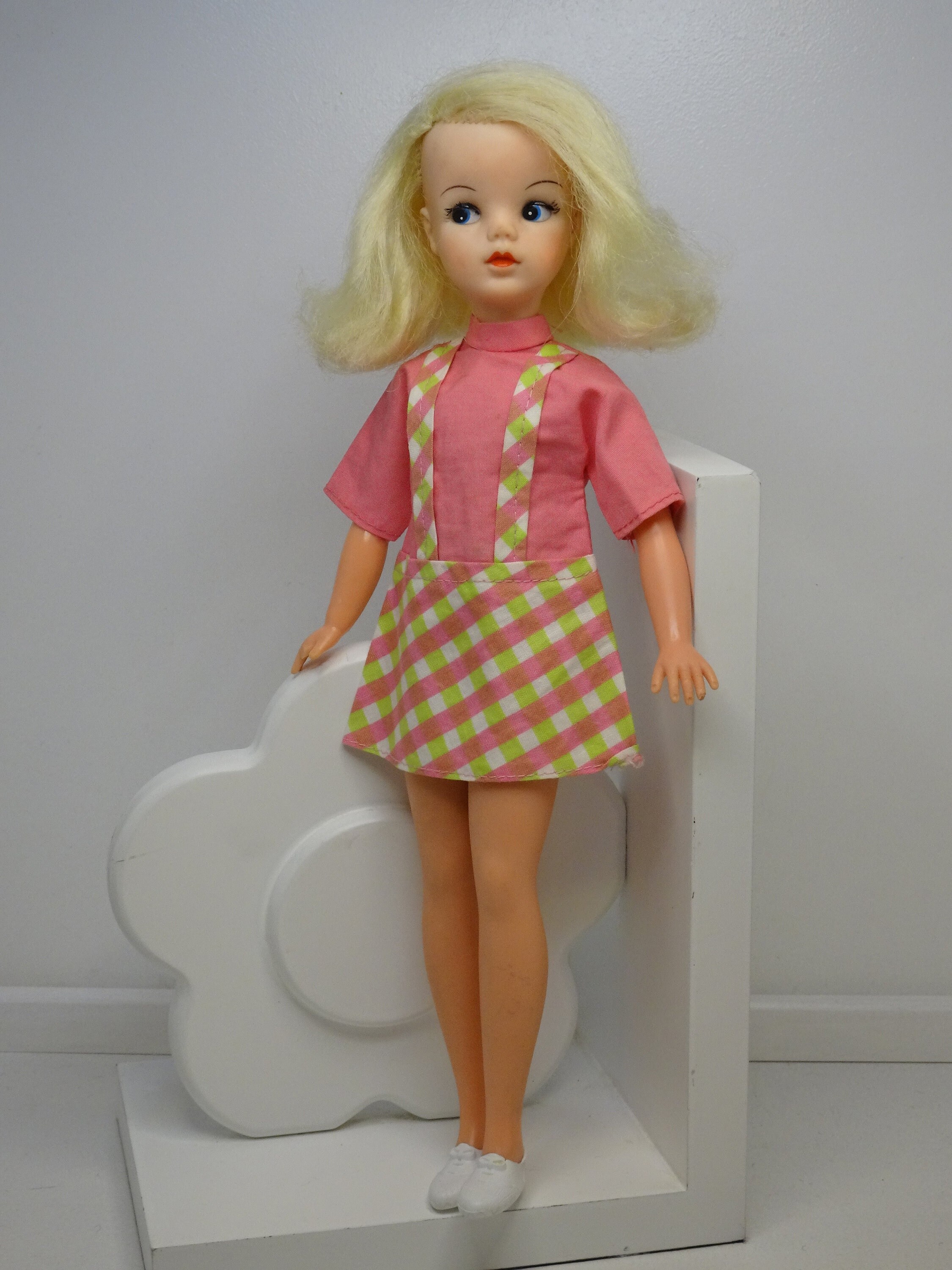 1970s Rare Side Part Sindy Doll Blonde Hair MIHK With