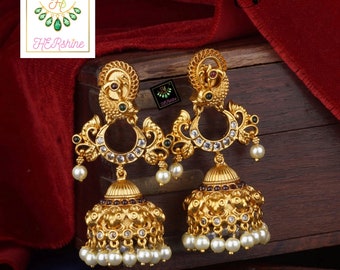 Indien neueste trendige antike Gold Jhumka, ein Gramm Goldformung baumeln Tropfen Pfau Ohrring mit roten, grünen, weißen cz / ad Steine besetzt,