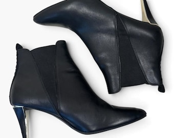 DKNY Alani Boots Black Leather Heeled Chelsea Boots Women’s Size 10 Pointed Toe