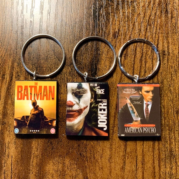 Porte-clés de film DVD miniature | TOUT film que vous aimez | Porte-clés cadeau fantaisie | Père Noël secret | Sacs de fête d’anniversaire | Porte-clés Charme