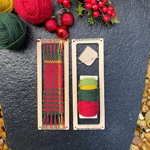 Christmas Bookmark Weaving Loom Kit: Festive Craft with British Wool