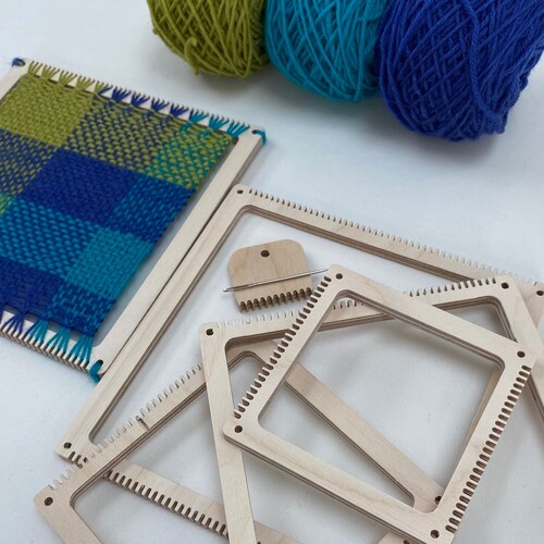 Square Loom Weaving Kit Kit Includes a Loom Yarn Comb Etsy