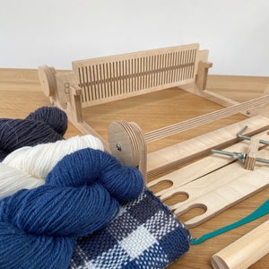 Rigid heddle loom, scarf weaving kit - learn to weave with this loom, accessories, yarn and instructions to weave a beautiful wool scarf.