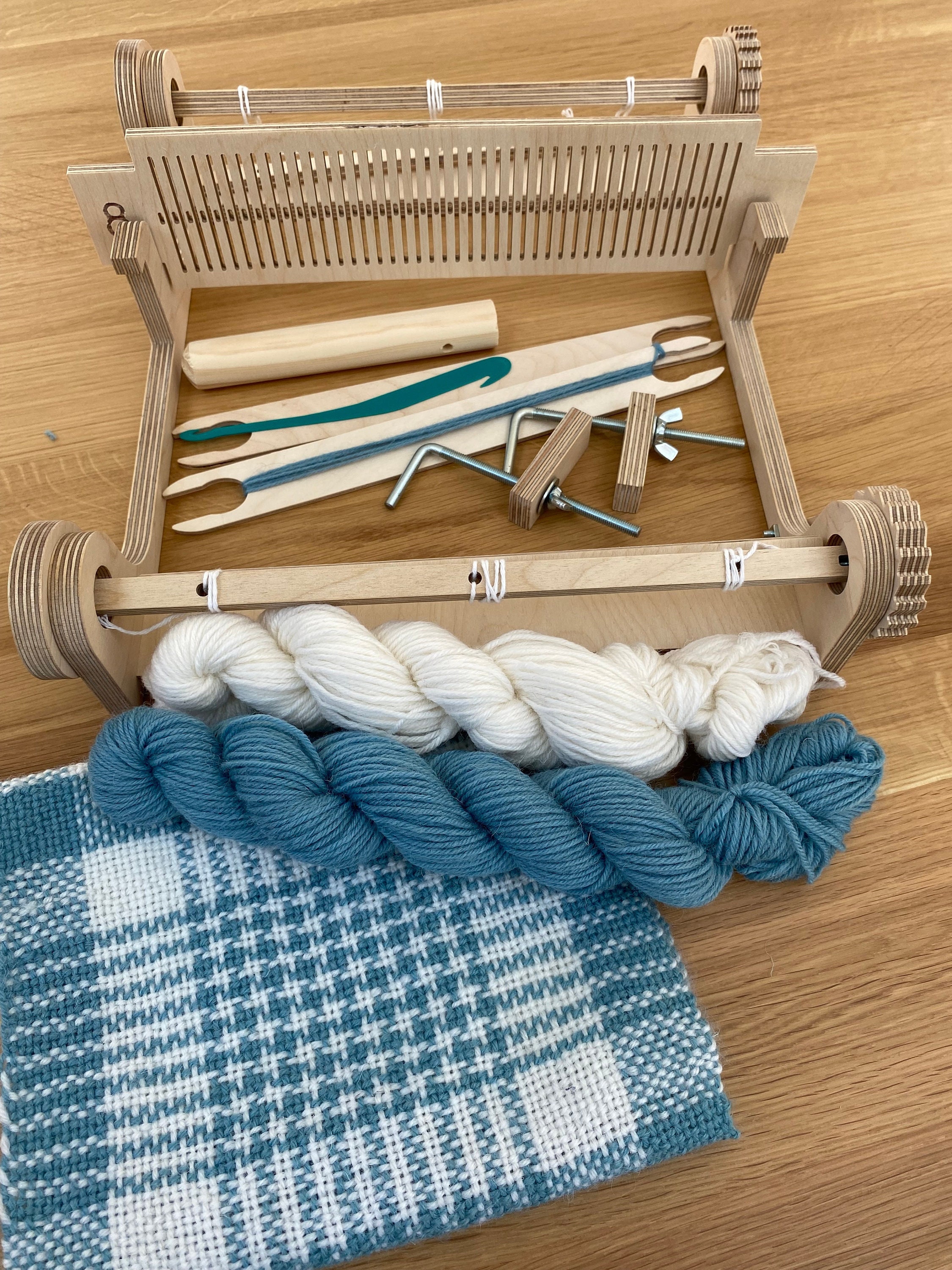 first few squares on a new-to-me pin loom! : r/weaving