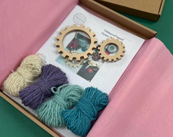 Flower Brooch Weaving Craft Kit: Yarn, Wooden Loom, Buttons & Instructions