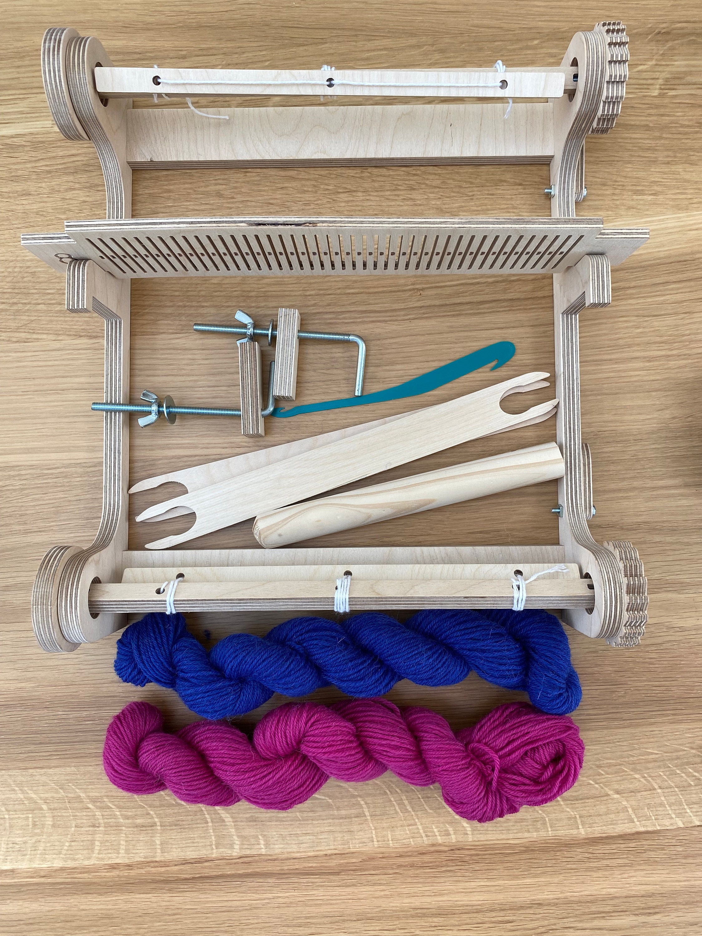 Rigid Heddle Loom, Cowl Weaving Kit, Learn to Weave With This Loom,  Accessories, Yarn and Instructions Create a Beautiful Wool Snood Scarf 