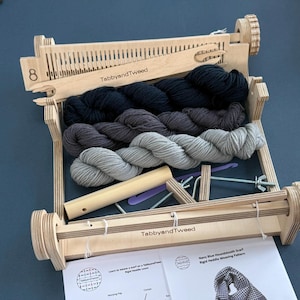 British Wool Scarf Weaving Kit: Rigid Heddle Loom, Navy Grey Houndstooth