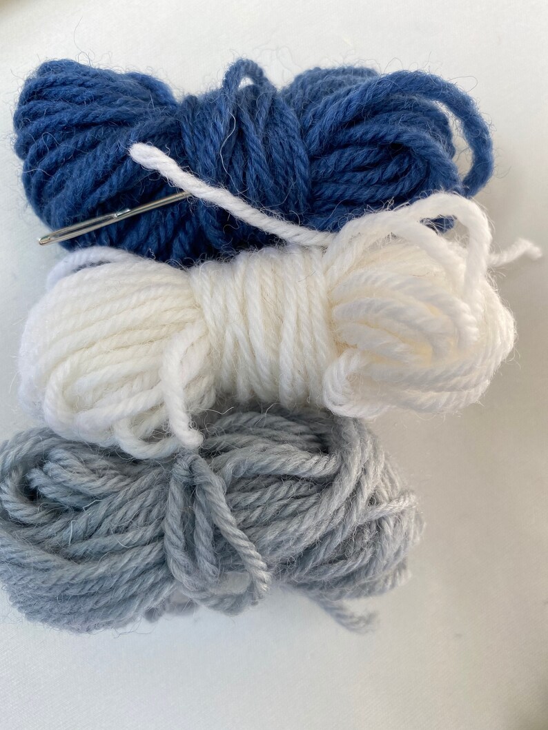 Mini Pin Loom Kit: British Wool, Tapestry Needle & Instructions image 6