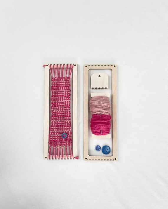 Square Loom Weaving Kit, Kit Includes a Frame Loom, Yarn, Comb, Needle and  Instructions Learn to Weave With a Perfect Yarn Lover Gift 